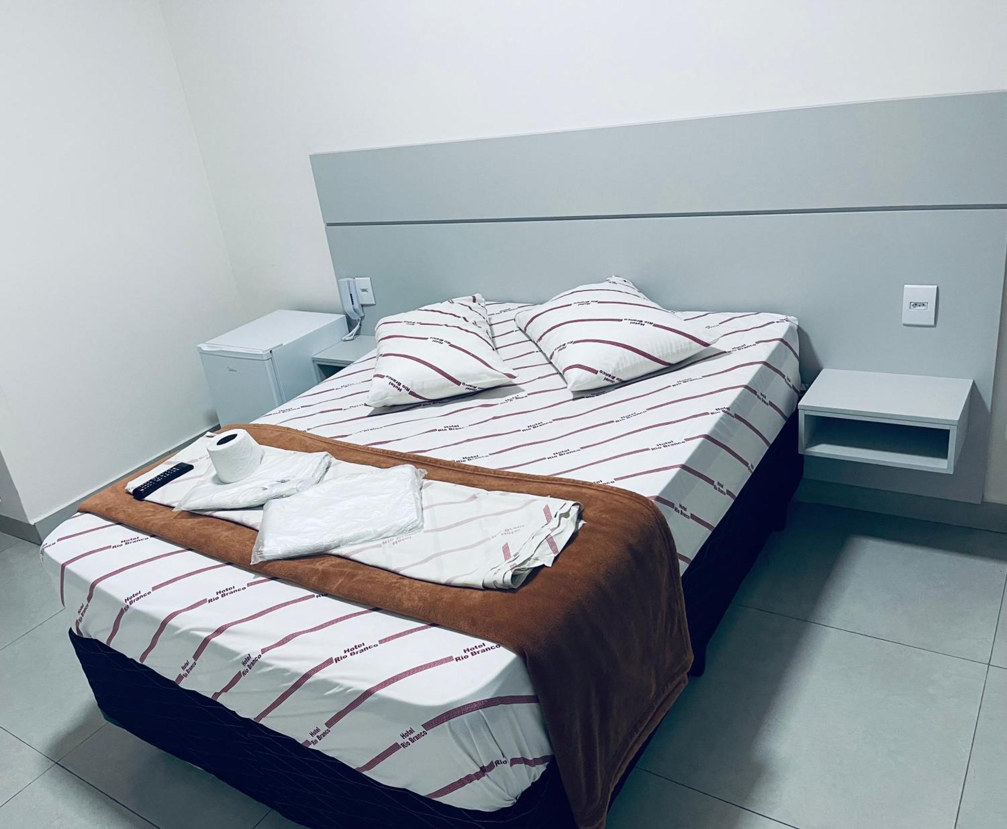 Hotel Rio Branco - Melhor Opcao Perto Da 25 De Marco, Santa Ifigenia E Metro Republica, Sao Paulo